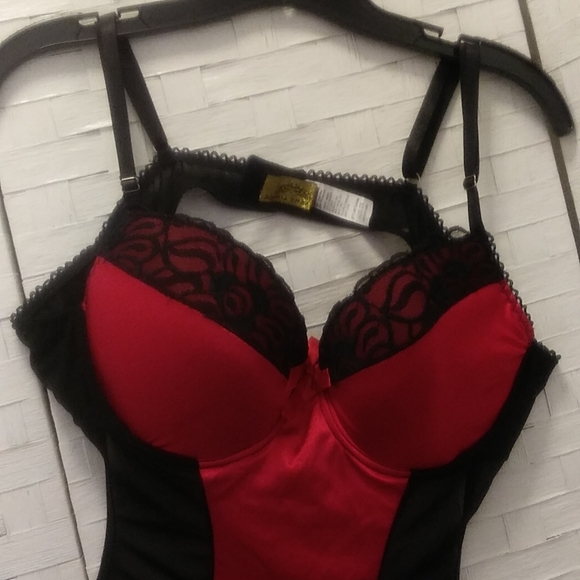 Plus Size Short Gown - Picture 2 of 9